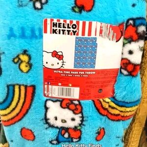 NWT Hello Kitty Rainbow luxurious fleece blanket throw